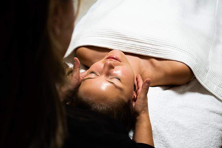 ontspannende massage of een huidvernieuwende anti-aging massage